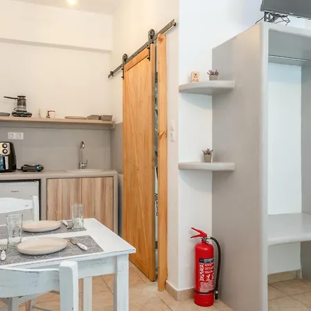 Mouria C Apartment